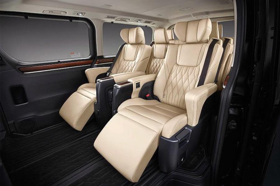 Интерьер Toyota Majesty Grande 2019 года  (TH) (фото 10 из 28)
